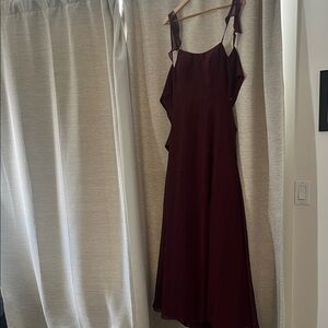 Elegant Burgundy Evening Dress